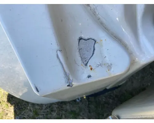 FREIGHTLINER M2-106 Fender
