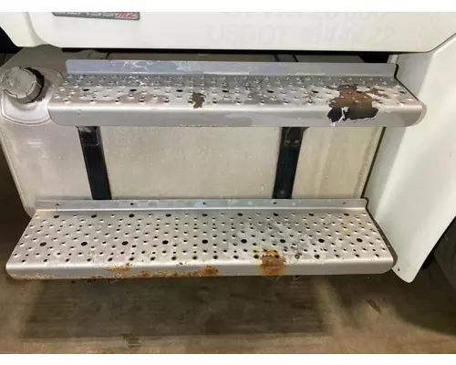 FREIGHTLINER M2-106 Fuel Tank Strap