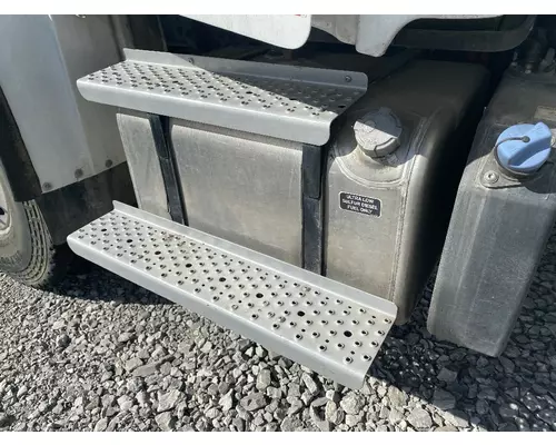 FREIGHTLINER M2 106 Fuel Tank