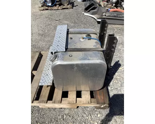 FREIGHTLINER M2 106 Fuel Tank