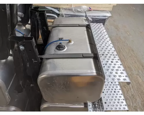 FREIGHTLINER M2-106 Fuel Tank