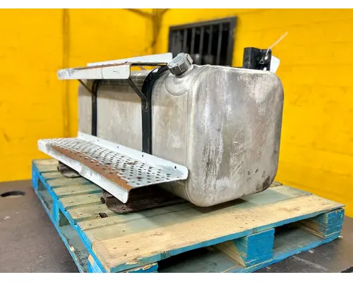 FREIGHTLINER M2 106 Fuel Tank