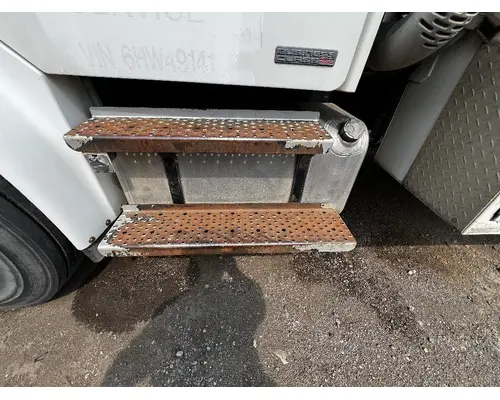 FREIGHTLINER M2 106 Fuel Tank