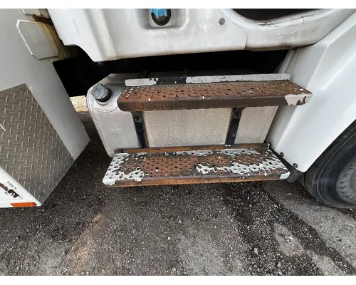 FREIGHTLINER M2 106 Fuel Tank