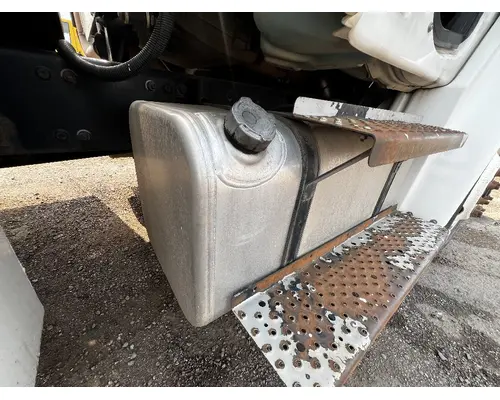 FREIGHTLINER M2 106 Fuel Tank