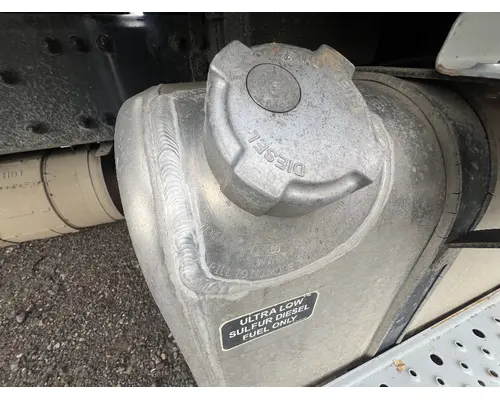 FREIGHTLINER M2 106 Fuel Tank