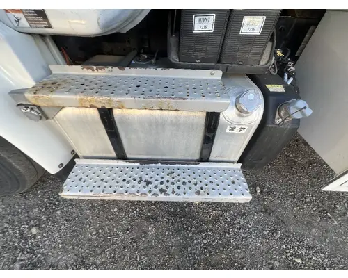 FREIGHTLINER M2 106 Fuel Tank