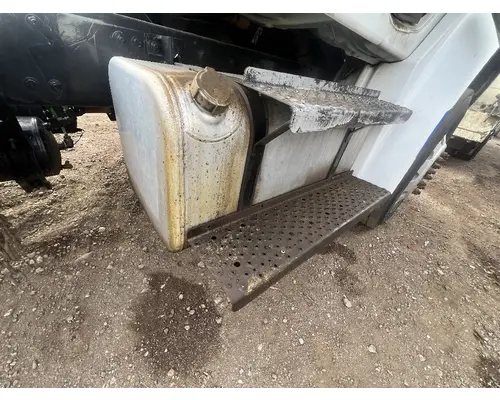 FREIGHTLINER M2 106 Fuel Tank