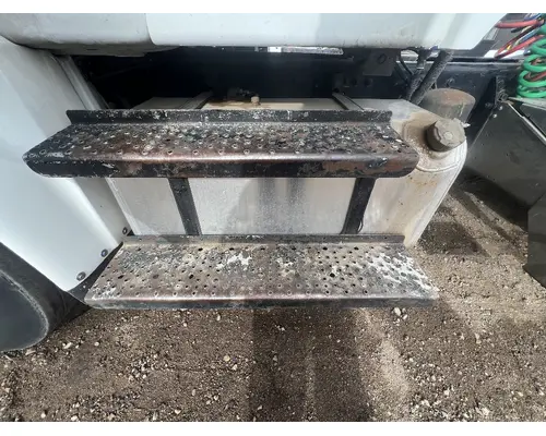 FREIGHTLINER M2 106 Fuel Tank