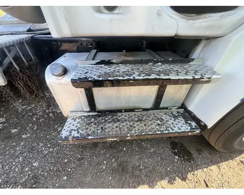 FREIGHTLINER M2 106 Fuel Tank