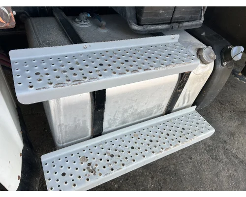 FREIGHTLINER M2 106 Fuel Tank