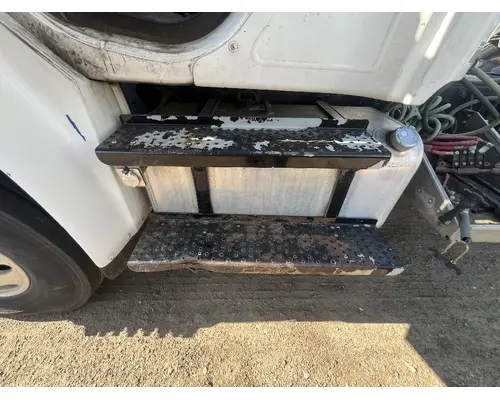 FREIGHTLINER M2 106 Fuel Tank