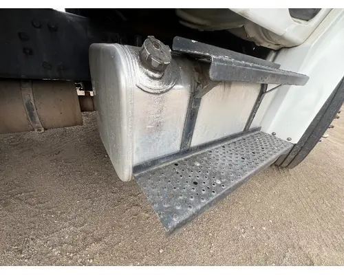 FREIGHTLINER M2 106 Fuel Tank