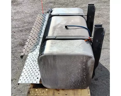 FREIGHTLINER M2 106 Fuel Tank