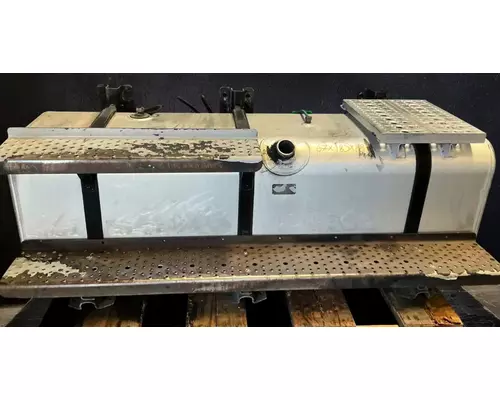 FREIGHTLINER M2 106 Fuel Tank