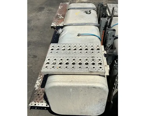 FREIGHTLINER M2 106 Fuel Tank
