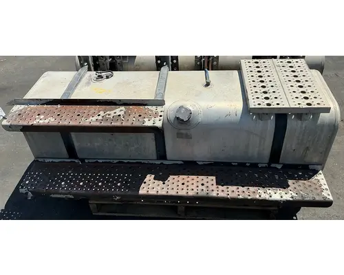 FREIGHTLINER M2 106 Fuel Tank
