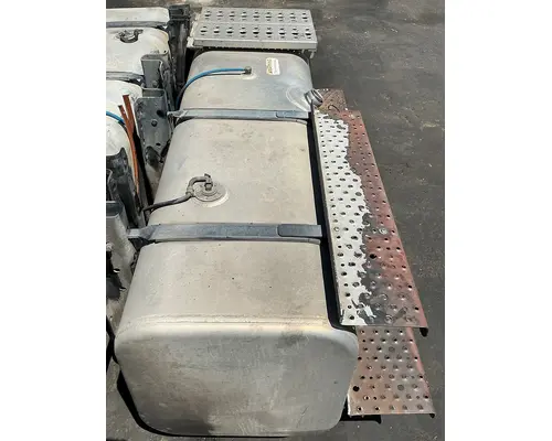 FREIGHTLINER M2 106 Fuel Tank
