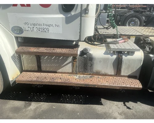 FREIGHTLINER M2 106 Fuel Tank