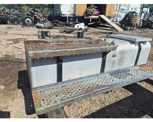 FREIGHTLINER M2 106 Fuel Tank