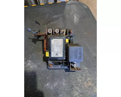 FREIGHTLINER M2 106 Fuse Box