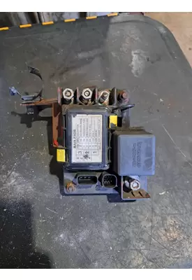 FREIGHTLINER M2 106 Fuse Box