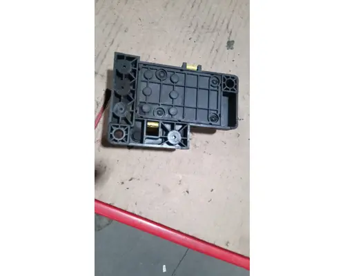 FREIGHTLINER M2-106 Fuse Box