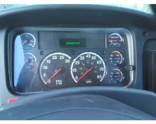 FREIGHTLINER M2 106 GAUGE CLUSTER