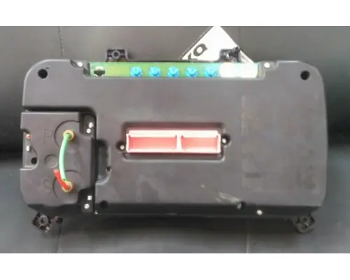 FREIGHTLINER M2 106 GAUGE CLUSTER