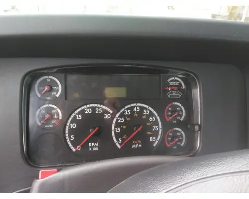 FREIGHTLINER M2 106 GAUGE CLUSTER