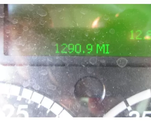 FREIGHTLINER M2 106 GAUGE CLUSTER