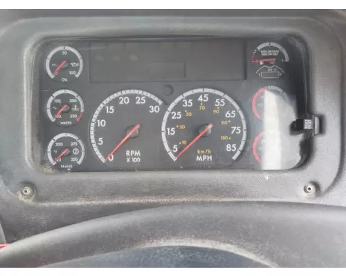 FREIGHTLINER M2 106 GAUGE CLUSTER