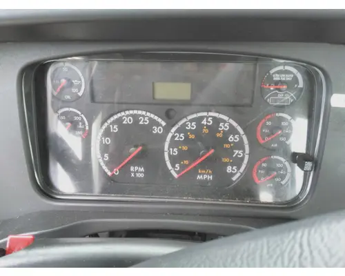FREIGHTLINER M2 106 GAUGE CLUSTER