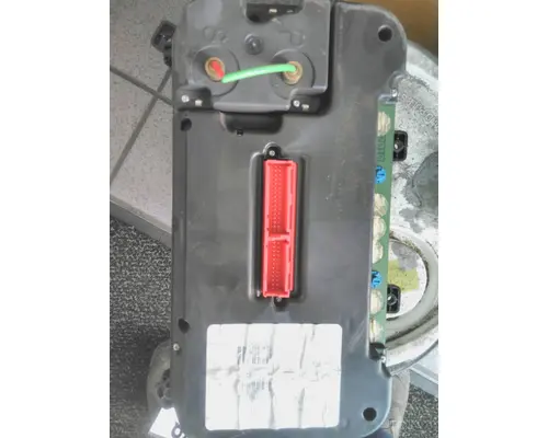 FREIGHTLINER M2 106 GAUGE CLUSTER