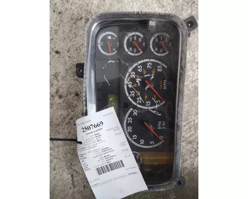 FREIGHTLINER M2 106 GAUGE CLUSTER