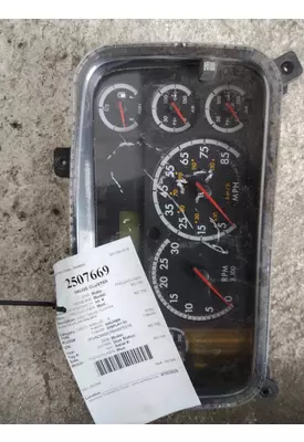 FREIGHTLINER M2 106 GAUGE CLUSTER
