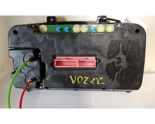 FREIGHTLINER M2 106 GAUGE CLUSTER