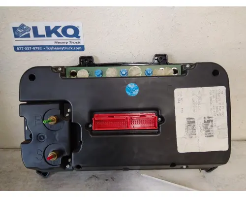 FREIGHTLINER M2 106 GAUGE CLUSTER