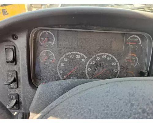 FREIGHTLINER M2 106 GAUGE CLUSTER