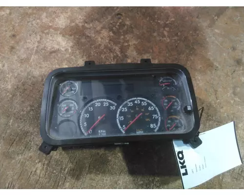 FREIGHTLINER M2 106 GAUGE CLUSTER