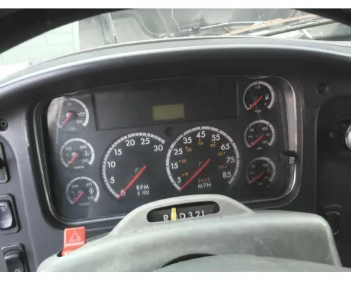 FREIGHTLINER M2 106 GAUGE CLUSTER