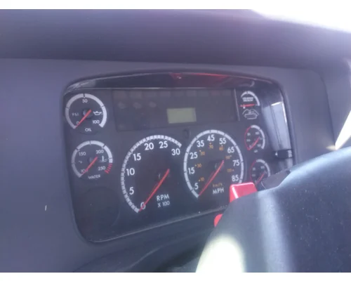 FREIGHTLINER M2 106 GAUGE CLUSTER