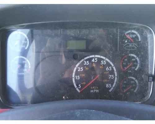 FREIGHTLINER M2 106 GAUGE CLUSTER