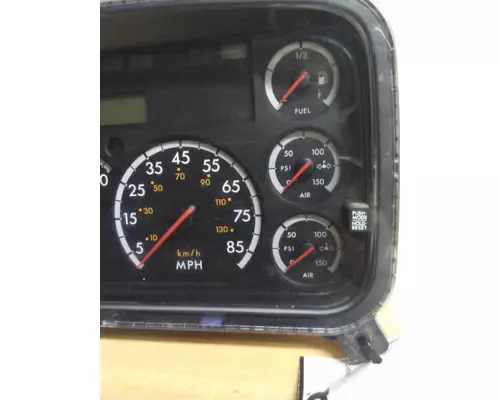 FREIGHTLINER M2 106 GAUGE CLUSTER