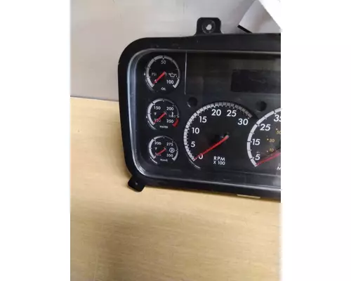 FREIGHTLINER M2 106 GAUGE CLUSTER