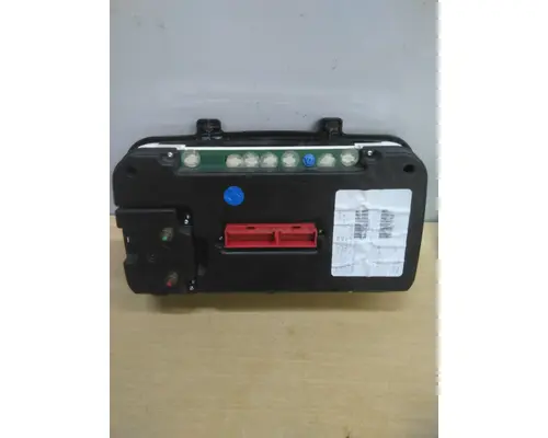 FREIGHTLINER M2 106 GAUGE CLUSTER