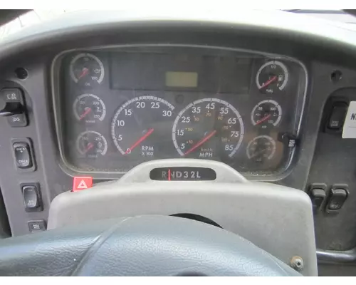 FREIGHTLINER M2 106 GAUGE CLUSTER