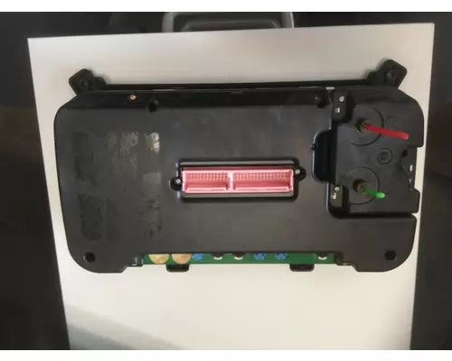 FREIGHTLINER M2 106 GAUGE CLUSTER