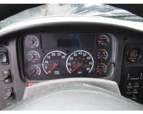 FREIGHTLINER M2 106 GAUGE CLUSTER