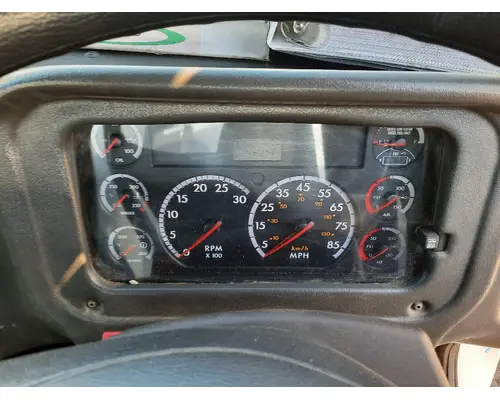 FREIGHTLINER M2 106 GAUGE CLUSTER